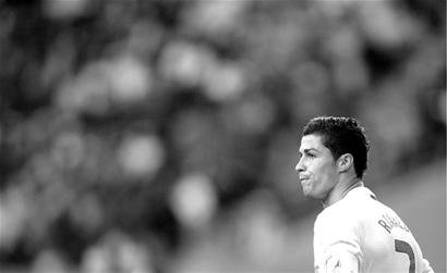 [德甲]三十分钟打卡下班 凯恩替补帽子戏法