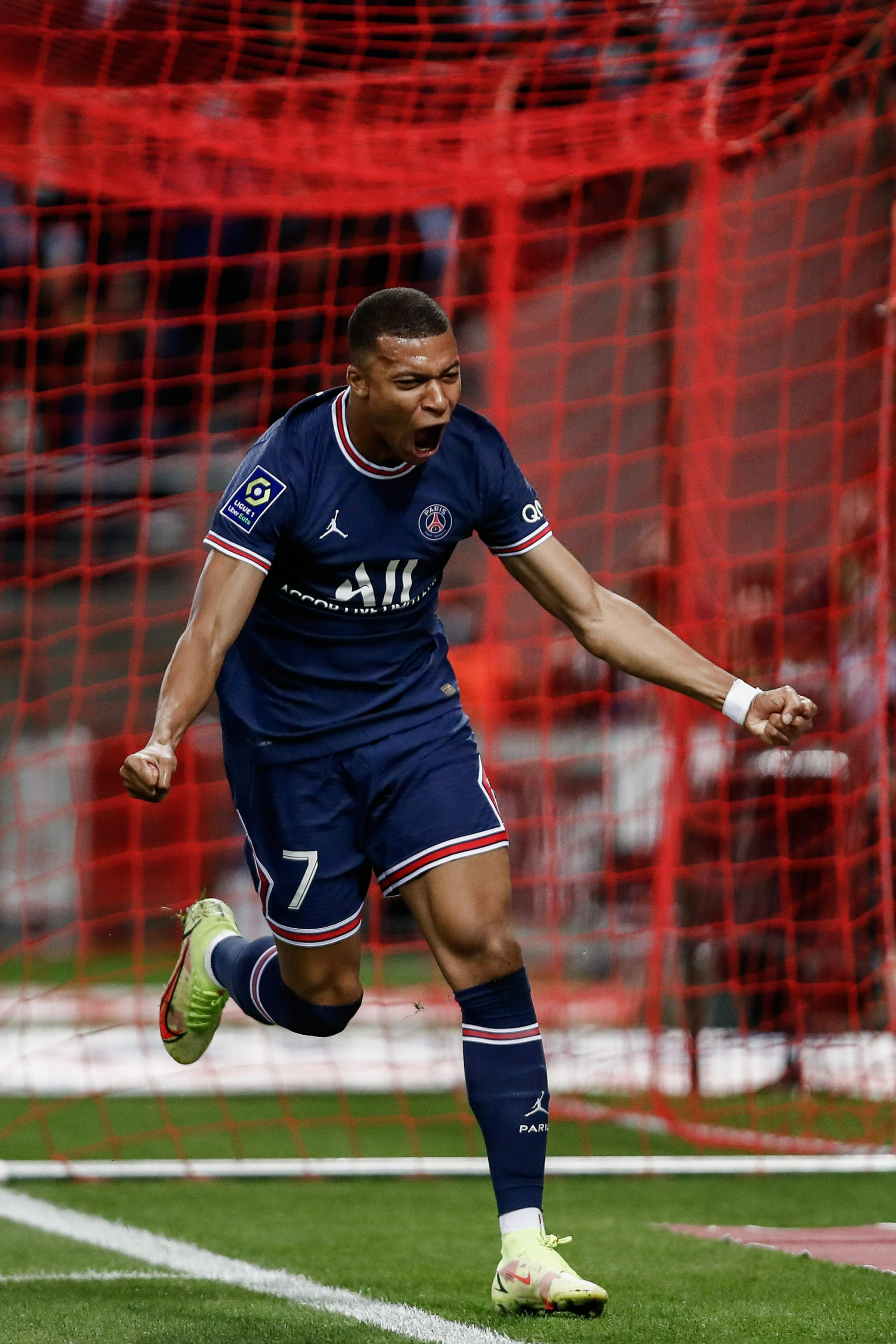 双奥离队！意媒：特奥与米兰裂缝无法修复，莱奥离队逐渐切实可行