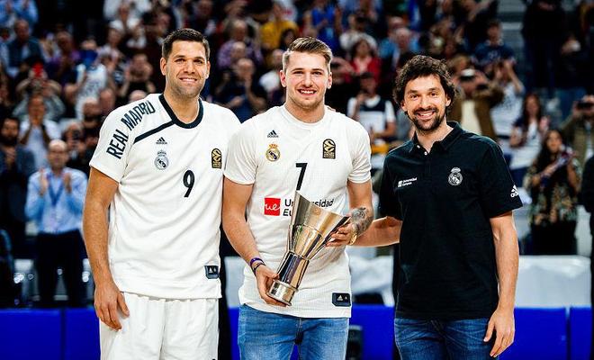 NBA战报：布朗42分，凯尔特人123-117击败尼克斯
