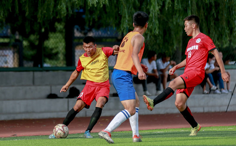 足球曝英超巨星考虑加盟沙特联赛，工资惊人