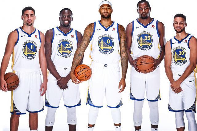 为什么球员在接捕到全场最后一个出局数后会兴奋地向看台抛球